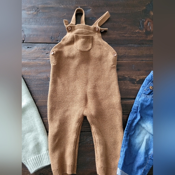 ADORABLE Baby Jumpsuit Bundle- 9-12months - Picture 3 of 6